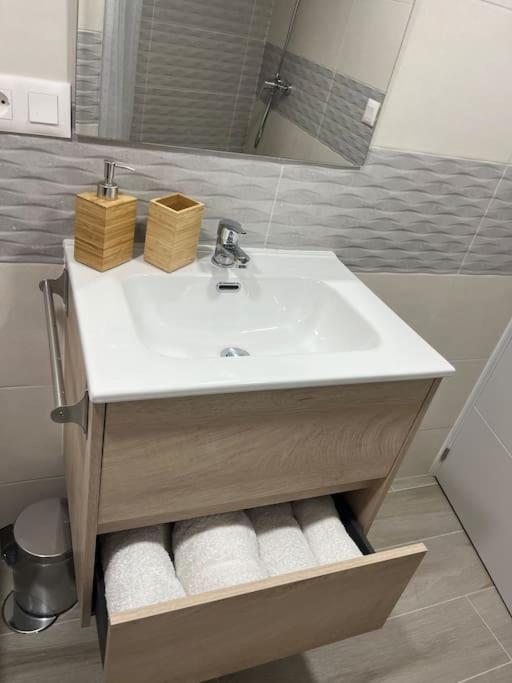 Myra Urban Cruce de Arinaga