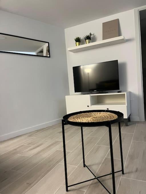 Myra Urban Apartment
